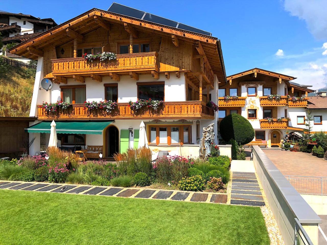 Aparthotel Kroesbacher Fulpmes Zewnętrze zdjęcie